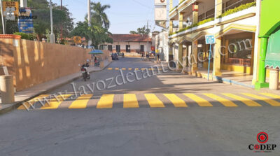 Tránsito realiza balizamiento en el primer cuadro de la ciudad | LVDT