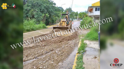 Retiran escombros de vías tras lluvias en Chicontepec | LVDT
