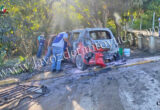 Taxi termina totalmente calcinado tras corto circuito, en Tantoyuca | LVDT