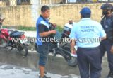Detiene Policía Municipal a ebrio motociclista