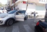 Choque en la zona centro deja leves daños materiales