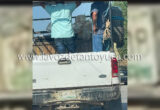 Choca a camioneta y huye