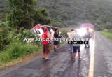 Camión refresquero se accidenta