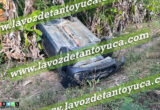 Vuelcan y abandonan vehículo en San Sebastián