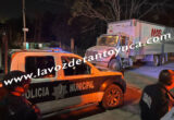 Camión destroza una mufa en la Colonia Altamirano