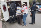 Auxilian a hombre tras caída