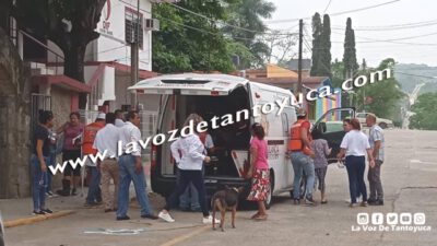 Auxilian a hombre tras sufrir desmayo en Platón Sánchez