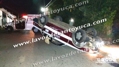 Vuelca ebrio taxista en la Cuauhtémoc