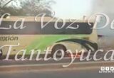 Corto circuito provoca incendio de autobús en Pánuco