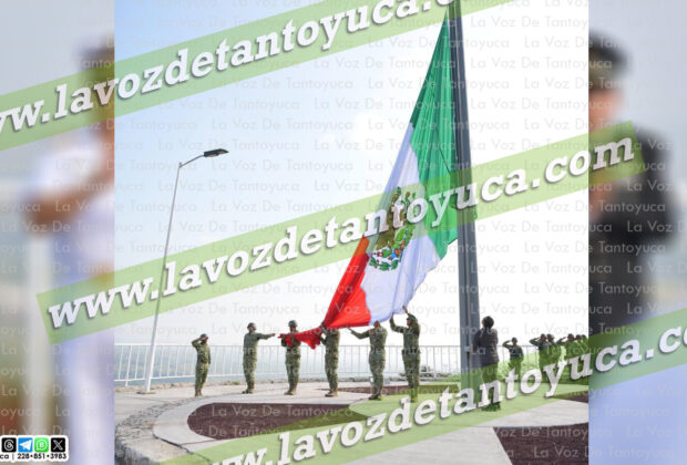 Fiscal General acude a la ceremonia cívica conmemorativa por el Día de la Bandera