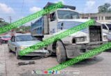 Camionero provoca percance sobre la Platón Sánchez