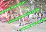 Auxilian a joven tras caer de una motocicleta
