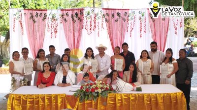 14 parejas unen sus vidas en romántico evento, en Chontla