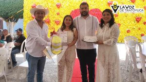 14 parejas unen sus vidas en romántico evento, en Chontla