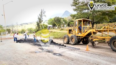 Ayuntamiento de Chontla rehabilita caminos y accesos principales