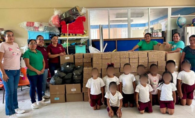 Clic en la imagen para ampliarla. DIF Municipal entrega apoyos alimentarios en Guayabal Grande, Porvenir Chopopo e Izotal Cardonal