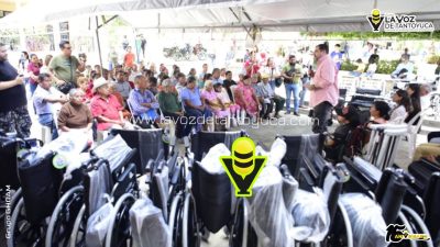Entrega DIF Municipal aparatos de movilidad a personas vulnerables en Tantoyuca