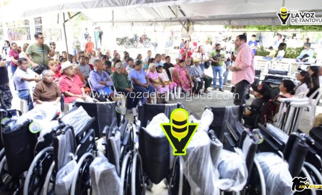 Entrega DIF Municipal aparatos de movilidad a personas vulnerables en Tantoyuca