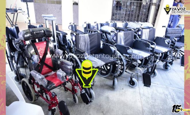 Entrega DIF Municipal aparatos de movilidad a personas vulnerables en Tantoyuca