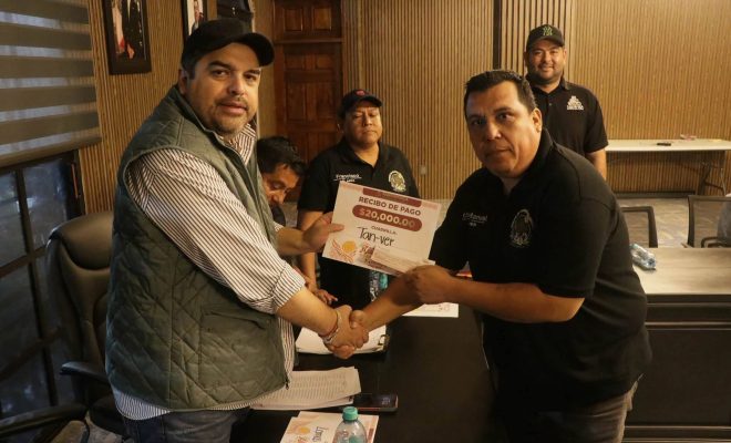 Gobierno Municipal de Tantoyuca entrega apoyo a cuadrillas para el Xantolo 2026