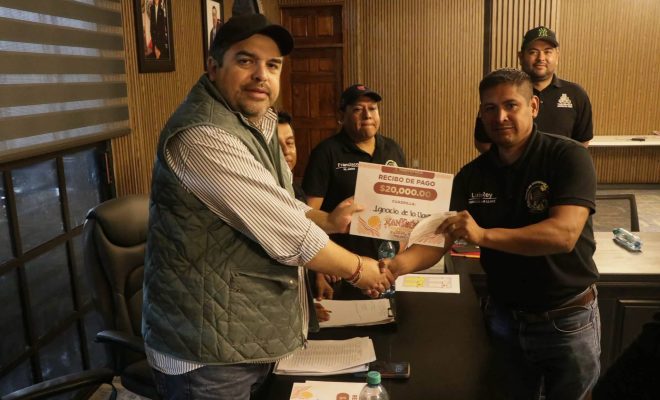 Gobierno Municipal de Tantoyuca entrega apoyo a cuadrillas para el Xantolo 2026