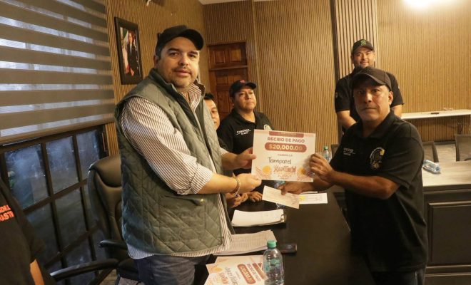 Gobierno Municipal de Tantoyuca entrega apoyo a cuadrillas para el Xantolo 2026