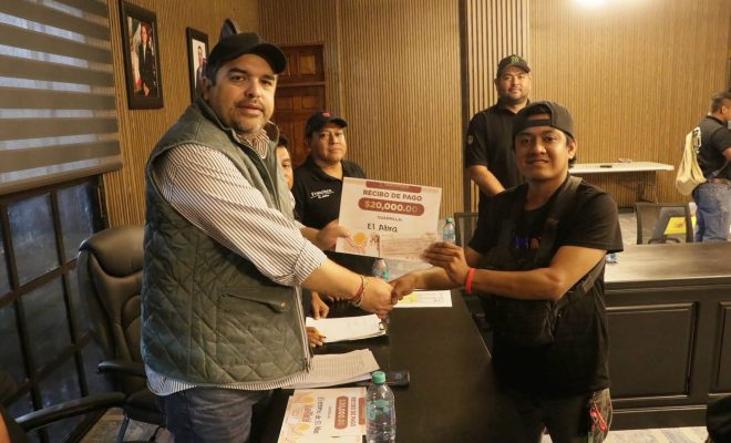 Gobierno Municipal de Tantoyuca entrega apoyo a cuadrillas para el Xantolo 2026