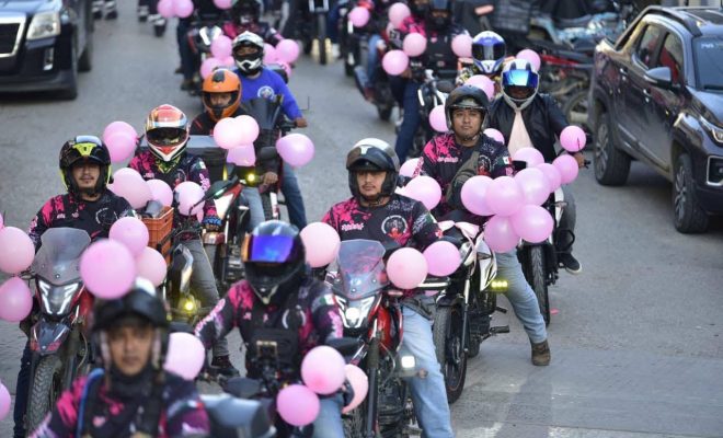 DIF Tantoyuca participa en marcha conmemorativa contra el cáncer de mama