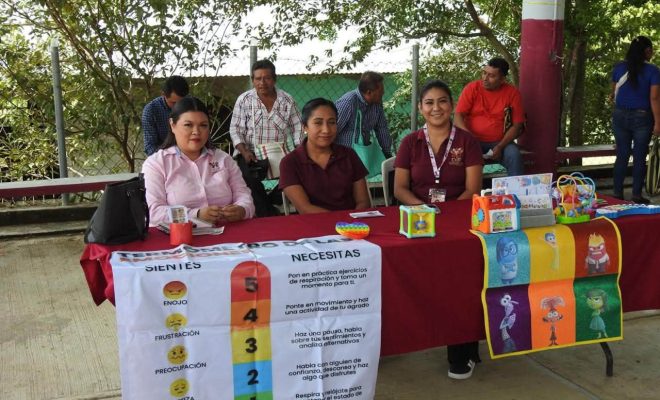 v Gobierno Municipal de Tantoyuca acerca servicios de distintas áreas a la comunidad de Trapiche, Chote