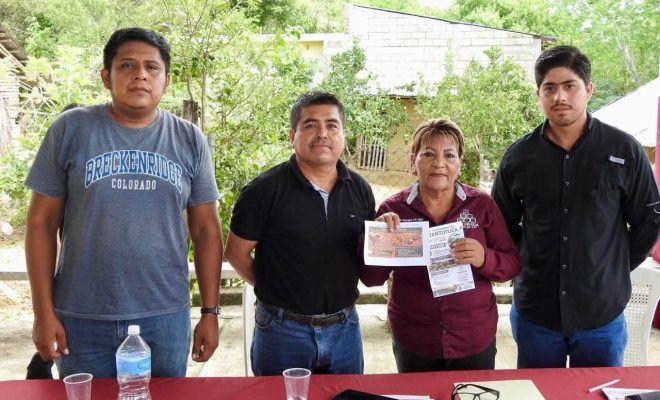 Clic en la imagen para ampliarla. Gobierno Municipal de Tantoyuca acerca servicios de distintas áreas a la comunidad de Trapiche, Chote