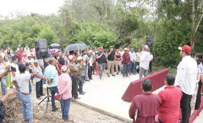 Clic en la imagen para ampliarla. La transformación llegó a Santa Clara; entrega Roberto San Román Solana nueva obra carretera en Buena Vista