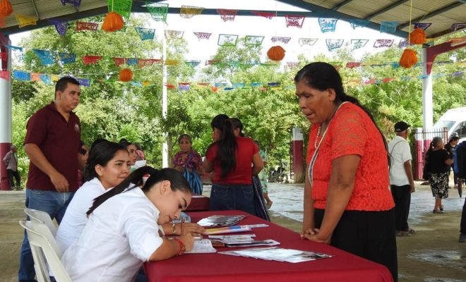 Clic en la imagen para ampliarla. Gobierno Municipal de Tantoyuca acerca servicios de distintas áreas a la comunidad de Trapiche, Chote