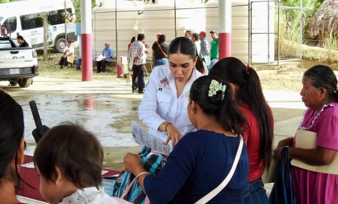 Clic en la imagen para ampliarla. Gobierno Municipal de Tantoyuca acerca servicios de distintas áreas a la comunidad de Trapiche, Chote