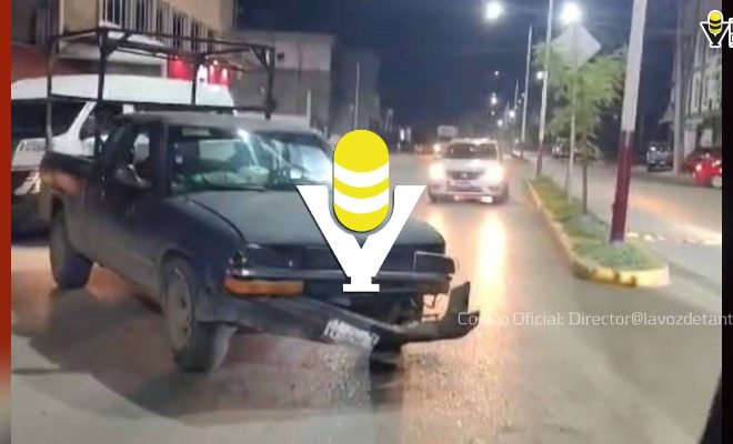 Clic en la imagen para ampliarla. Conductor atropella a motociclistas, en Huejutla