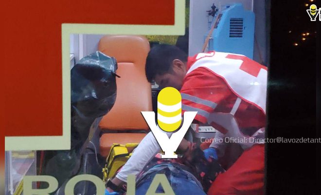 Clic en la imagen para ampliarla. Conductor atropella a motociclistas, en Huejutla