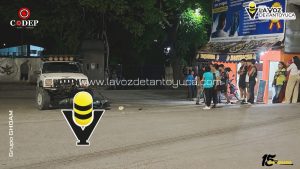 Motociclista resulta lesionado tras choque contra camioneta en Chicontepec