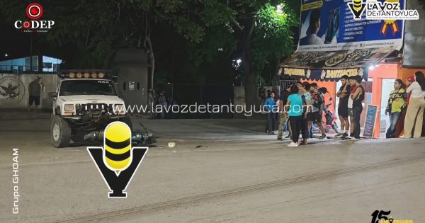 Motociclista resulta lesionado tras choque contra camioneta en Chicontepec