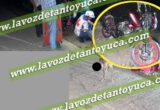 Motociclista arrolla a hombre en camino vecinal; ambos resultaron lesionados