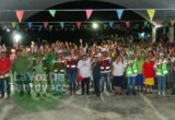 Paola recibe respaldo cálido en los callejones y consolida compromisos con la comunidad