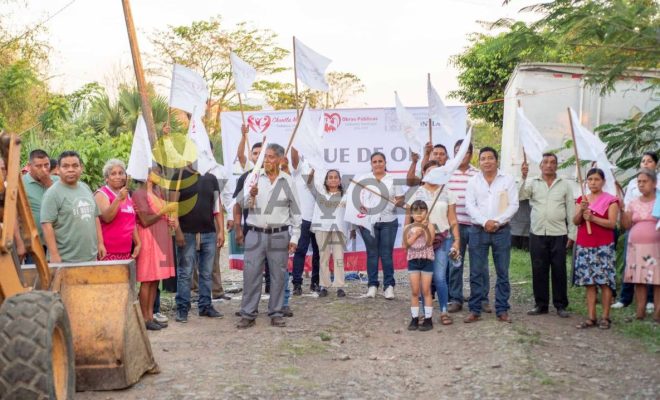 El Ayuntamiento de Chontla fortalece infraestructura vial en San Francisco