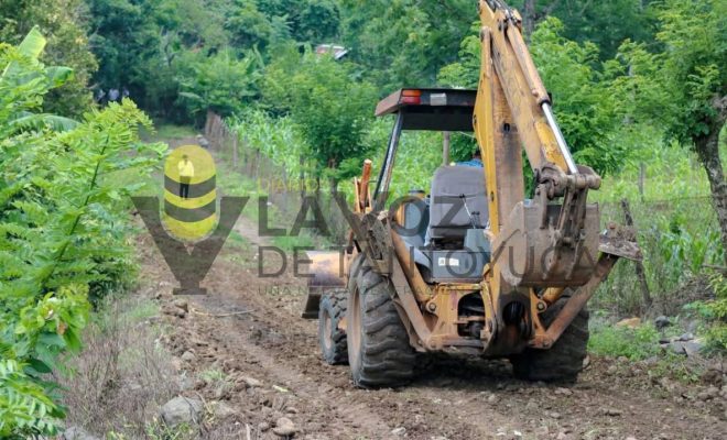 Ampliar imagen al hacer click Gobierno de Citlaltépetl rehabilita acceso provisional en Las Sabinas