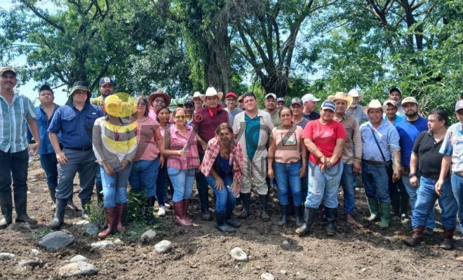 Ayuntamiento de Chontla promueve capacitación especializada para el sector ganadero