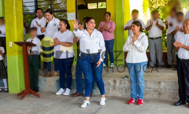 Ayuntamiento de Chontla respalda a instituciones educativas en beneficio de los estudiantes