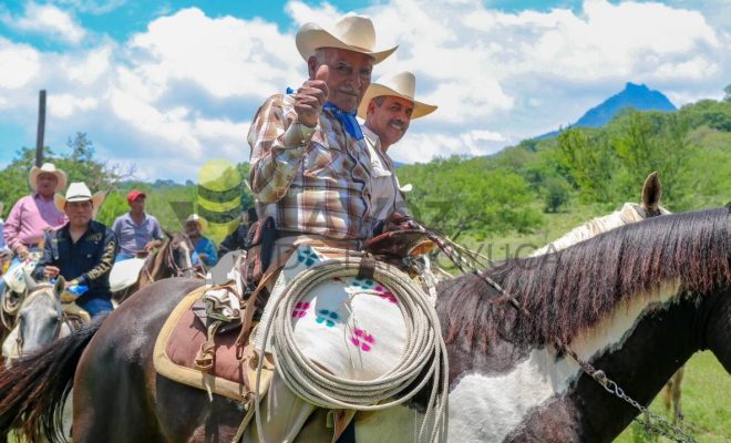 Ayuntamiento de Citlaltépetl impulsa las tradiciones regionales en Tepetzintla