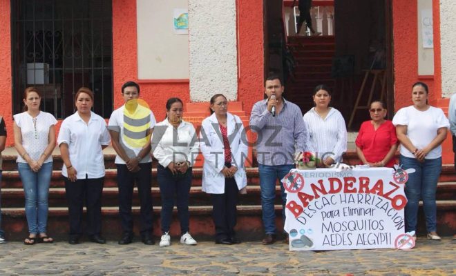 Gobierno de Chontla arranca estrategia de descacharrización en beneficio de la salud pública.