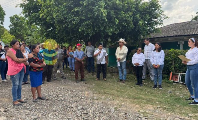 Ayuntamiento de Chontla inicia tres obras de infraestructura vial en comunidades del municipio