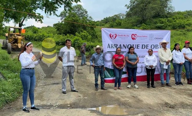 Ayuntamiento de Chontla inicia tres obras de infraestructura vial en comunidades del municipio