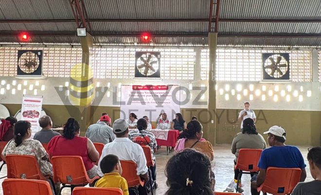 Ayuntamiento de Chontla reconoce el esfuerzo de egresados del IVEA