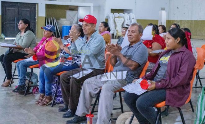 Ayuntamiento de Chontla reconoce el esfuerzo de egresados del IVEA