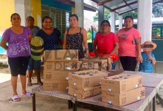 DIF Chontla fortalece la alimentación escolar con entrega de insumos en comunidades